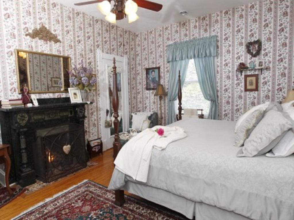 Belle Hearth Bed And Breakfast Уэйнсборо Номер фото