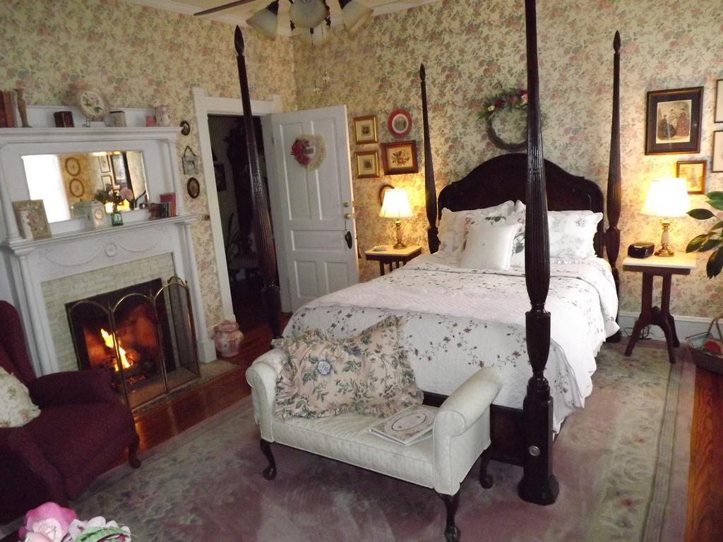 Belle Hearth Bed And Breakfast Уэйнсборо Номер фото