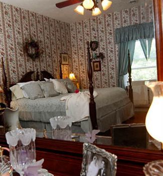 Belle Hearth Bed And Breakfast Уэйнсборо Экстерьер фото